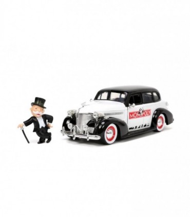 Chevrolet Master Deluxe 1939 & Mr. Monopoly
