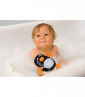 Pinguinul Inotator